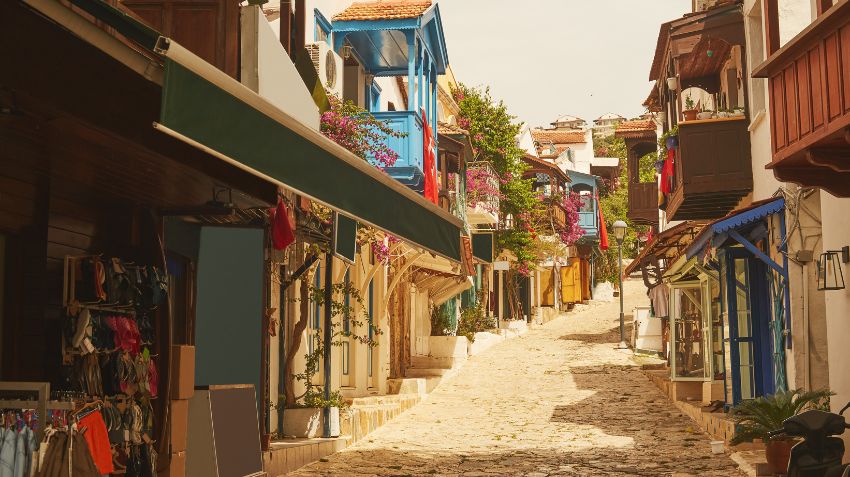 Ankara or Antalya: which city should you visit?