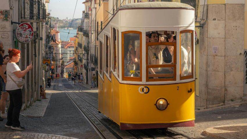 Braga or Lisbon: which city suits your travel style?