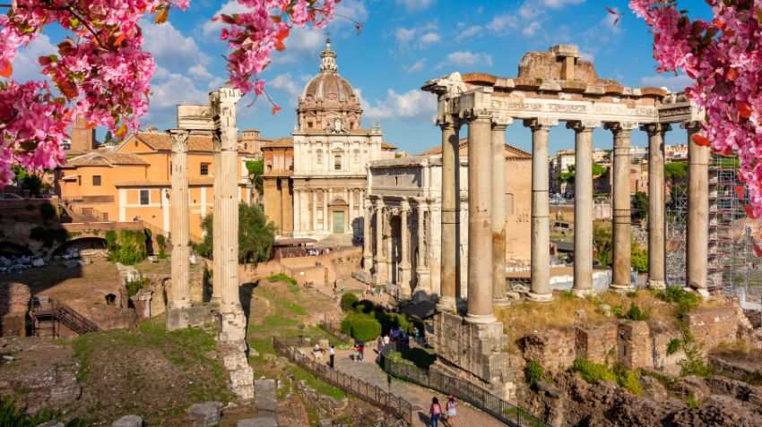 Centro Storico vs Monti: where to stay in Rome