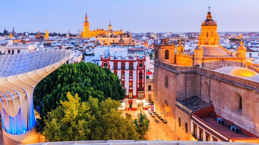 How to travel between cities on this Spain circuit