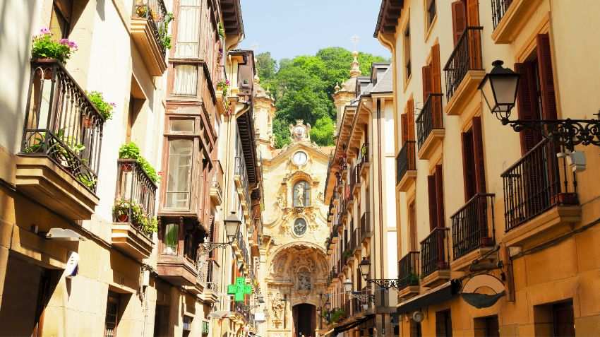 San Sebastián or Bilbao: which city suits your travel style?