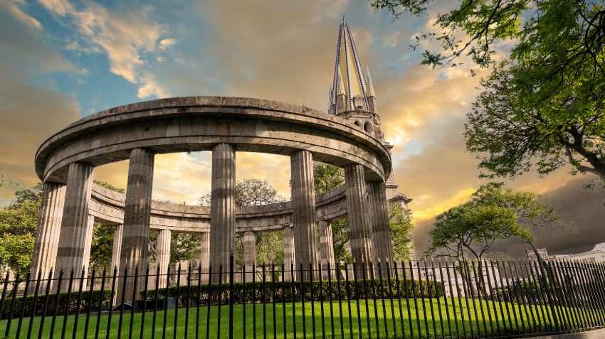 Mexico City or Guadalajara: which city suits your travel style?