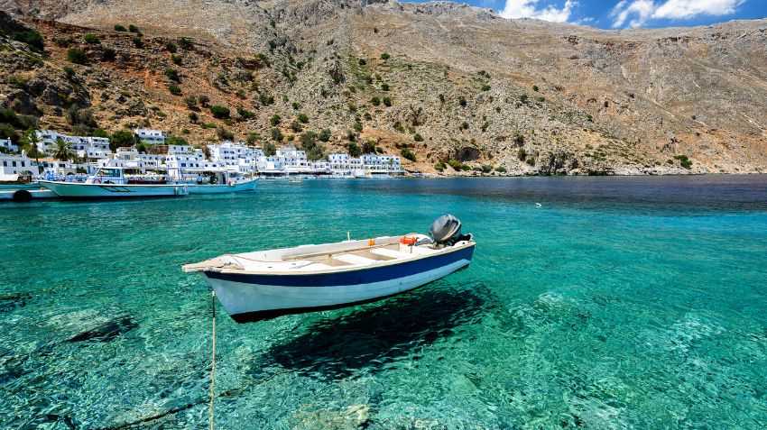 What Crete's main areas feel like for visitors arriving in summer